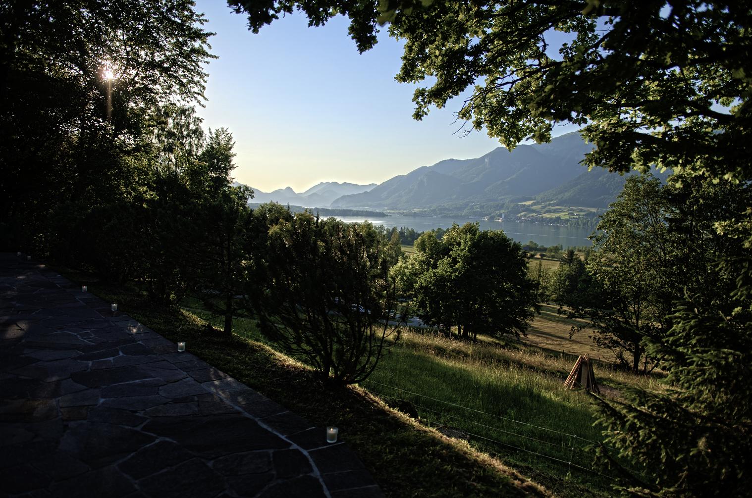 Ausblick über das Bergpanorama der österreichischen Alpen bei eurer Traumhochzeit in den Bergen