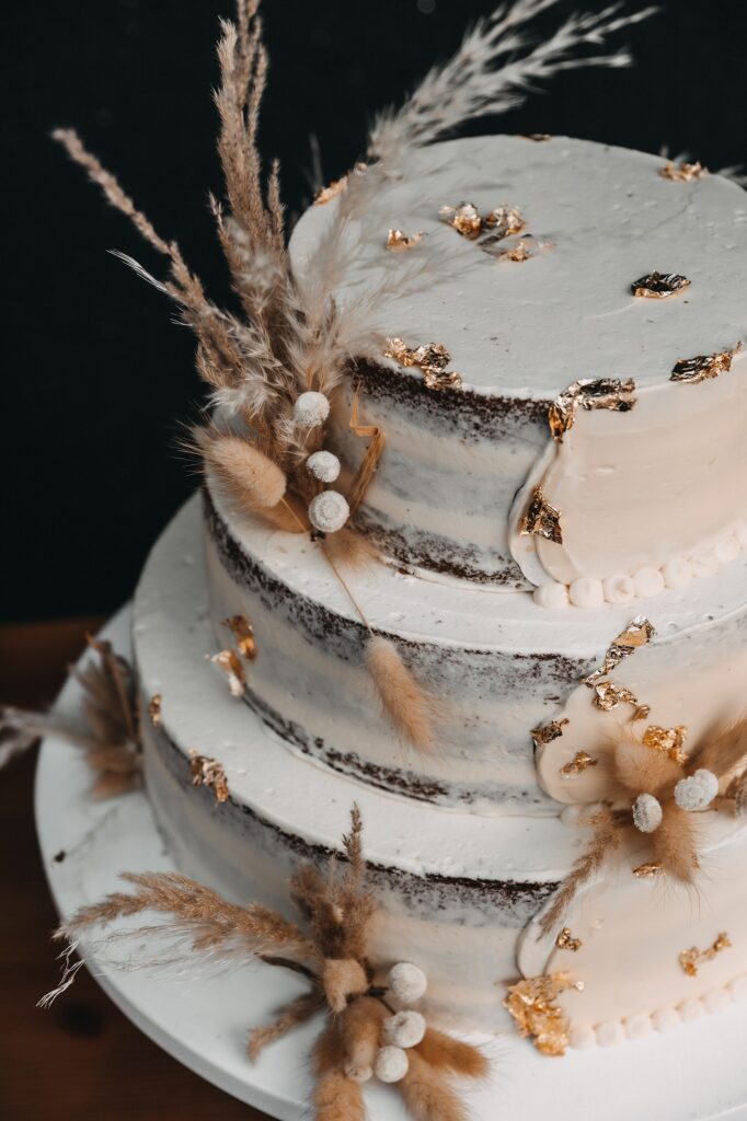 Hochzeitstorte auf einer Berghochzeit auf der Jufenalm