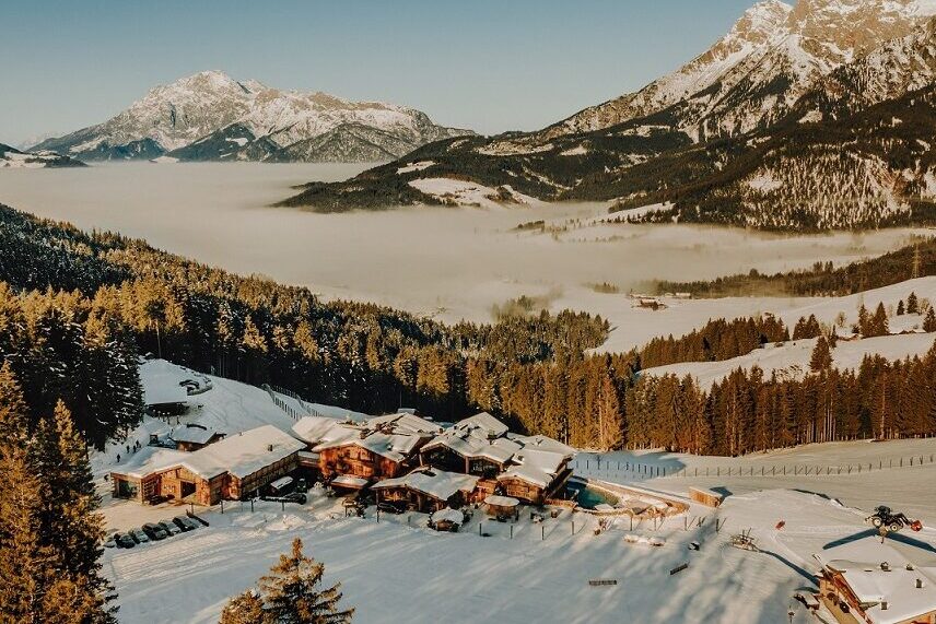 Hochzeitslocation für eine Berghochzeit in Österreich im Winter