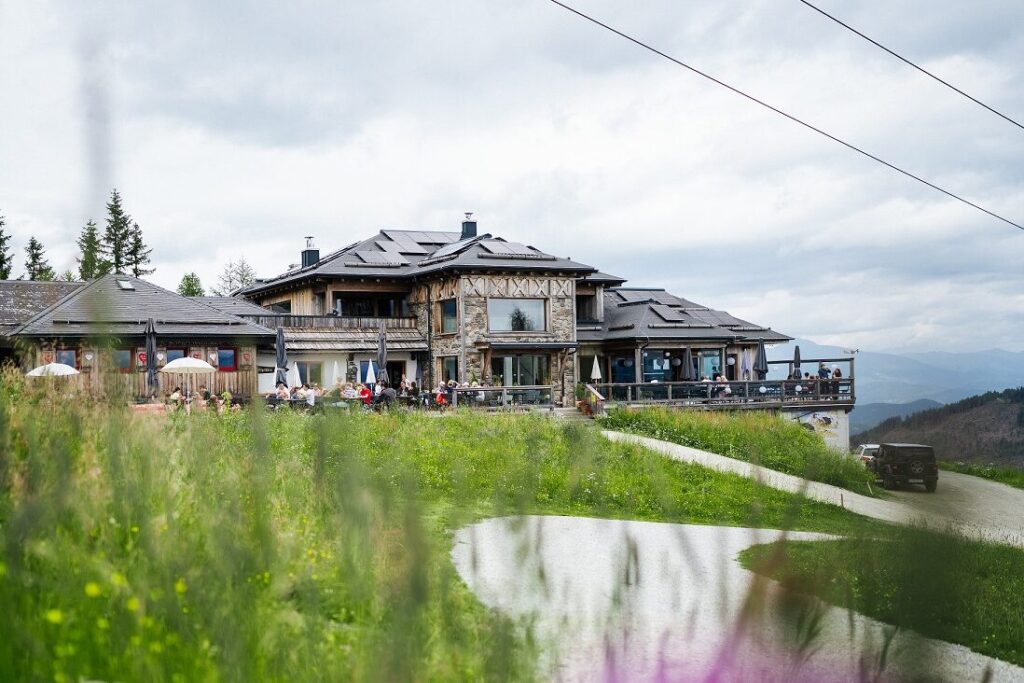 Gamskogelhütte am Katschberg als Außenstelle für standesamtliche Berghochzeiten