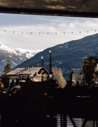 Ausblick aus einer Hochzeitslocation in den Bergen