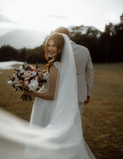 Loving moments during a couple shoot in a snowy landscape