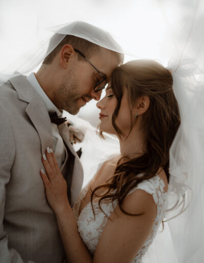 Tiny Wedding couple photos in the Austrian Alps
