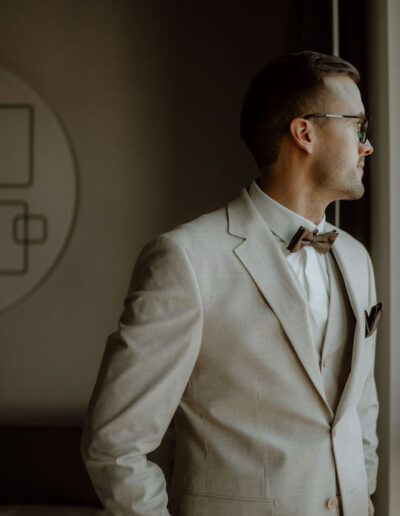 Entspannter Hochzeitsmorgen bei Winterhochzeit in Österreich