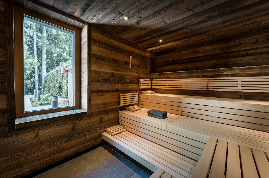 Saunabereich in einem Wellnesshotel im Berchtesgadener Land
