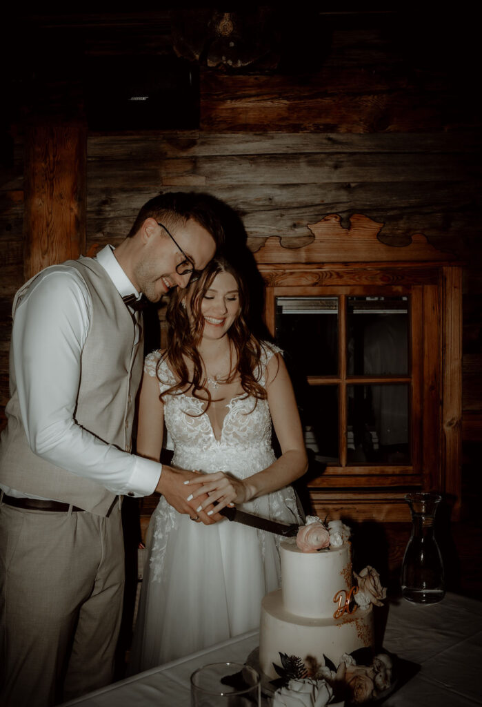 Wedding venue in the Alps - mountain hut, winter wedding