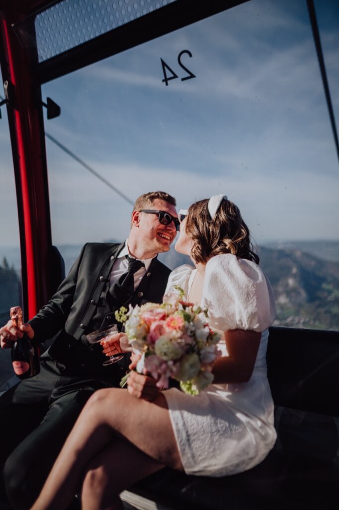 Hochzeit in den Bergen - in Österreich heiraten, kleine Berghochzeit mit Ronja Weddings