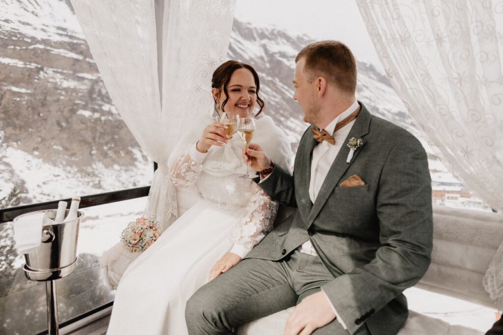 Getting married in the mountains - Wedding weekend in Austria with Ronja Weddings
