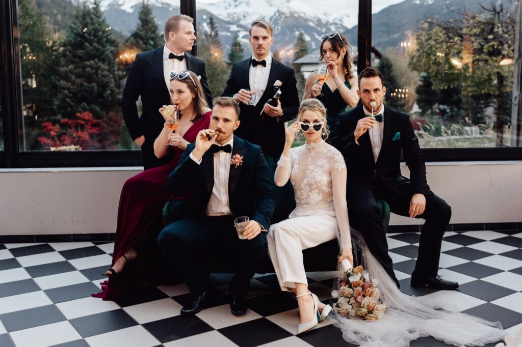 Wedding guests - mountain wedding in Austria, wedding planner Ronja Weddings for a stylish wedding weekend